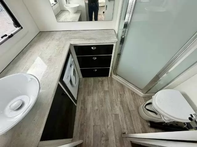 USED 2018 OPTION RV TRACTION