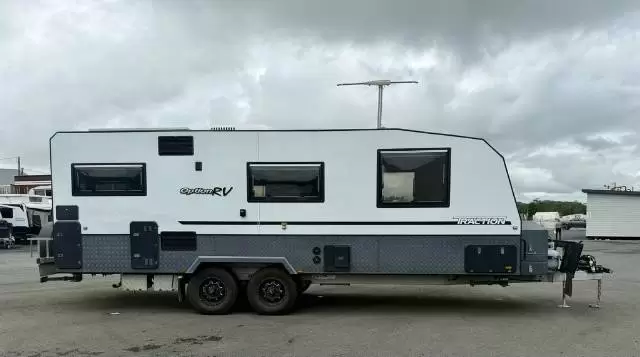 USED 2018 OPTION RV TRACTION