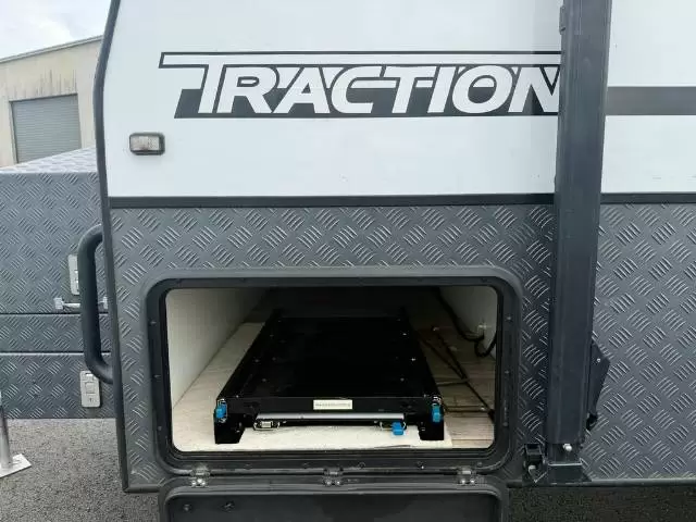 USED 2018 OPTION RV TRACTION