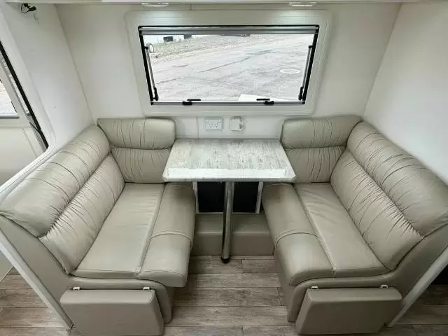 USED 2018 OPTION RV TRACTION
