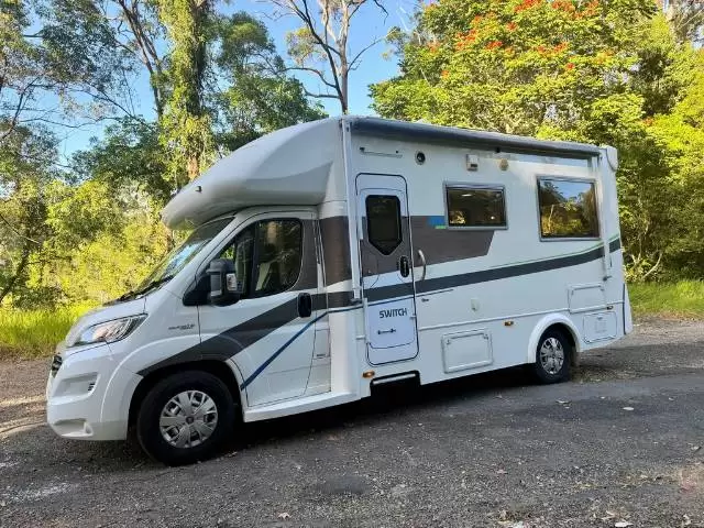 USED 2017 SUNLINER SWITCH 441