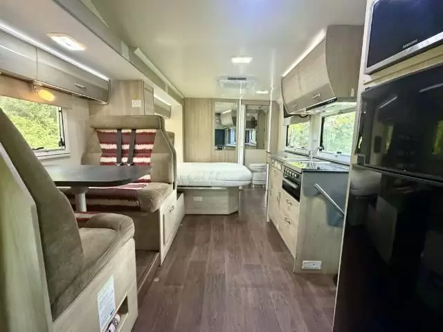 USED 2015 AVIDA BIRDSVILLE C7424SL