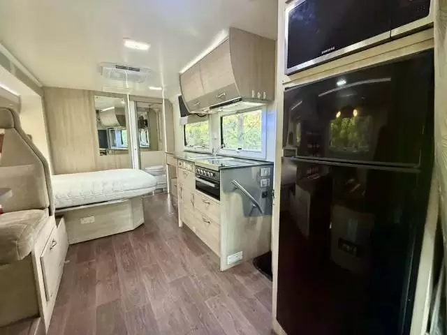 USED 2015 AVIDA BIRDSVILLE C7424SL