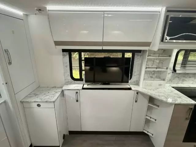 USED 2019 AVIDA ESPERANCE C7932SL