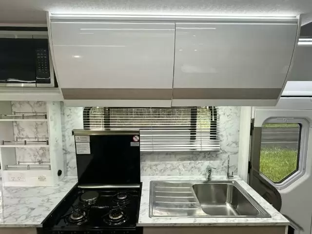 USED 2019 AVIDA ESPERANCE C7932SL