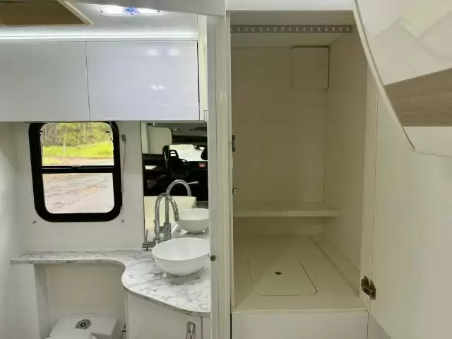 USED 2019 AVIDA ESPERANCE C7932SL