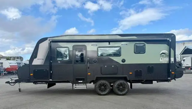 https://media-caravea.syd1.digitaloceanspaces.com/caravans/6EC18969/image-1.webp?q=vckEy2TmxV
