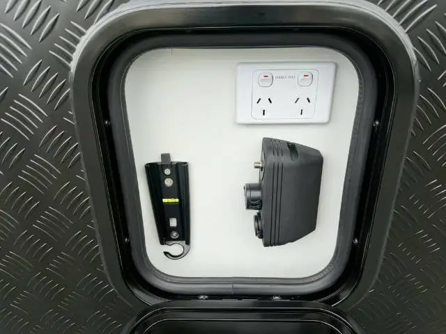 https://media-caravea.syd1.digitaloceanspaces.com/caravans/6EC18969/image-9.webp?q=q2zys6Q1U2