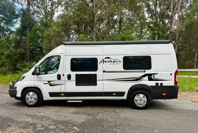 USED 2025 AVAN APPLAUSE 600-1