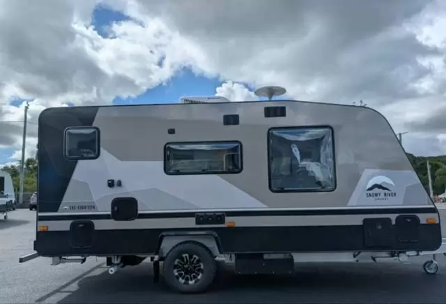 NEW 2026 SNOWY RIVER SRC18
