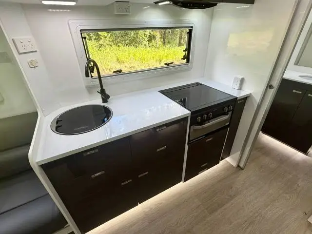 USED 2023 WINNEBAGO COTTESLOE