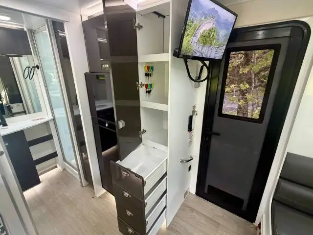 USED 2023 WINNEBAGO COTTESLOE