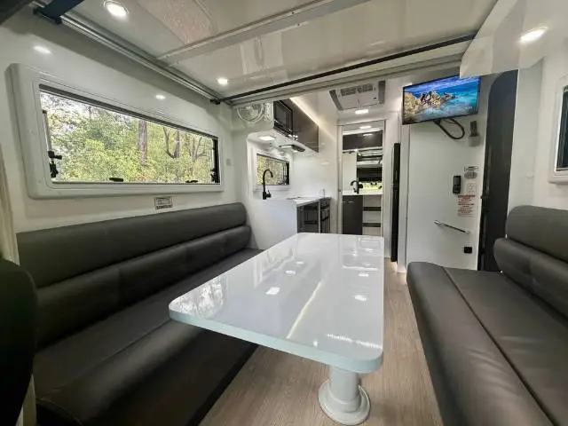 USED 2023 WINNEBAGO COTTESLOE