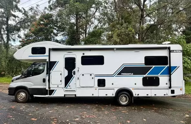 https://media-caravea.syd1.digitaloceanspaces.com/caravans/6EC19281/image-1.webp?q=9BS0IpV3hp