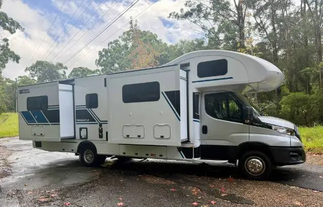 https://media-caravea.syd1.digitaloceanspaces.com/caravans/6EC19281/image-2.webp?q=ySk0coChOY