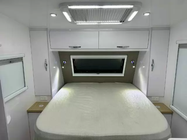 https://media-caravea.syd1.digitaloceanspaces.com/caravans/6EC19321/image-7.webp?q=iuXV9FXeUG
