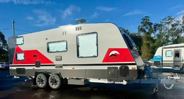 https://media-caravea.syd1.digitaloceanspaces.com/caravans/6EC19327/image-2.webp?q=EjW65DAV6T