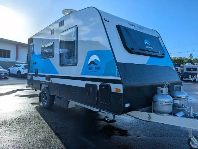 https://media-caravea.syd1.digitaloceanspaces.com/caravans/6EC19393/image-2.webp?q=4cbNHNewKw
