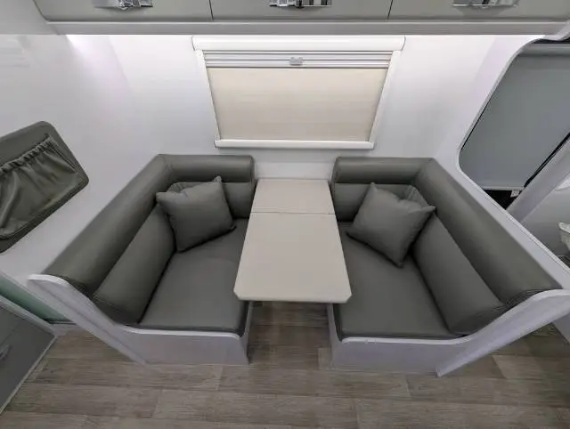 https://media-caravea.syd1.digitaloceanspaces.com/caravans/6EC19393/image-9.webp?q=Wzl1QupL5d
