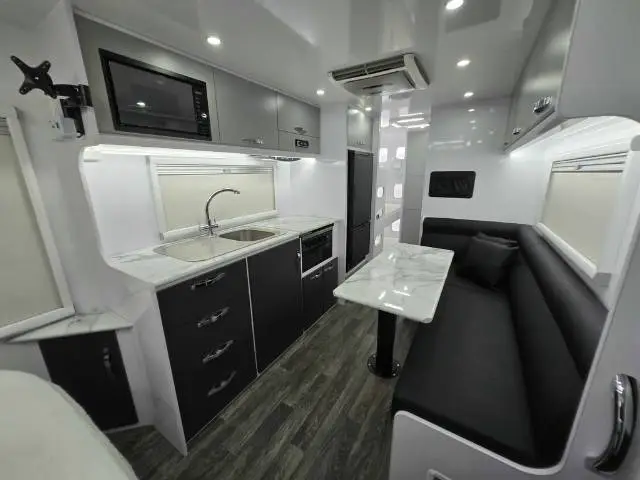 NEW 2025 SNOWY RIVER SRT22F
