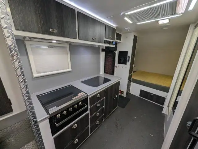USED 2013 FRANKLIN LIMITLESS TOY HAULER