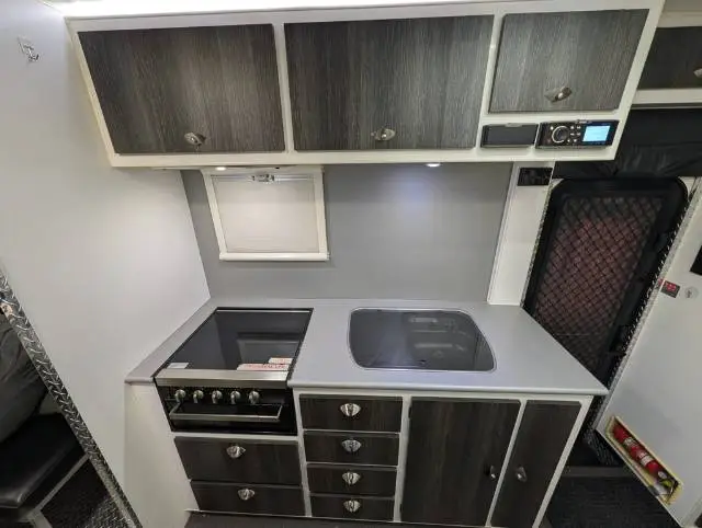 USED 2013 FRANKLIN LIMITLESS TOY HAULER