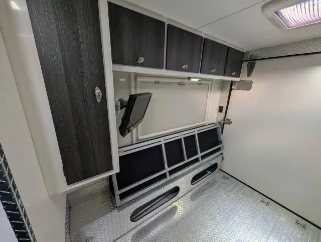 USED 2013 FRANKLIN LIMITLESS TOY HAULER