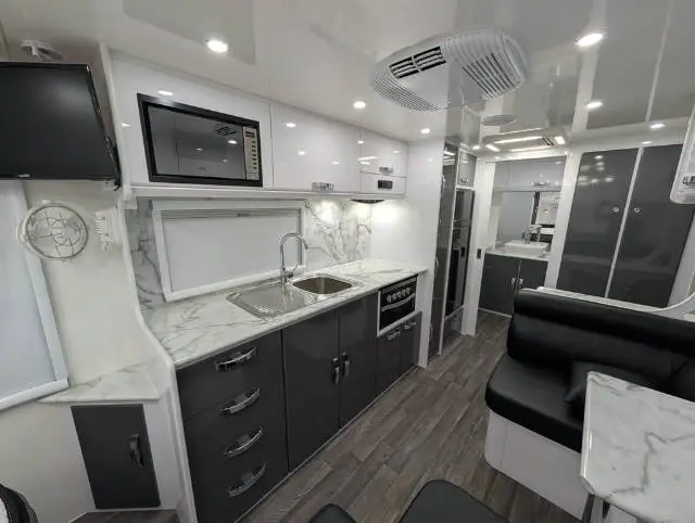 USED 2022 SNOWY RIVER SRC22 PANTRY