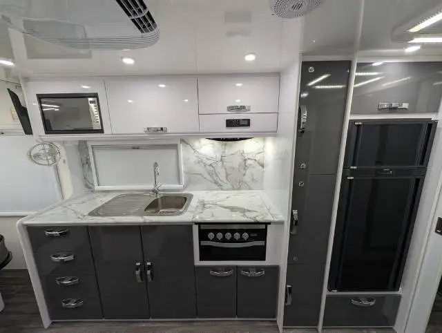 USED 2022 SNOWY RIVER SRC22 PANTRY