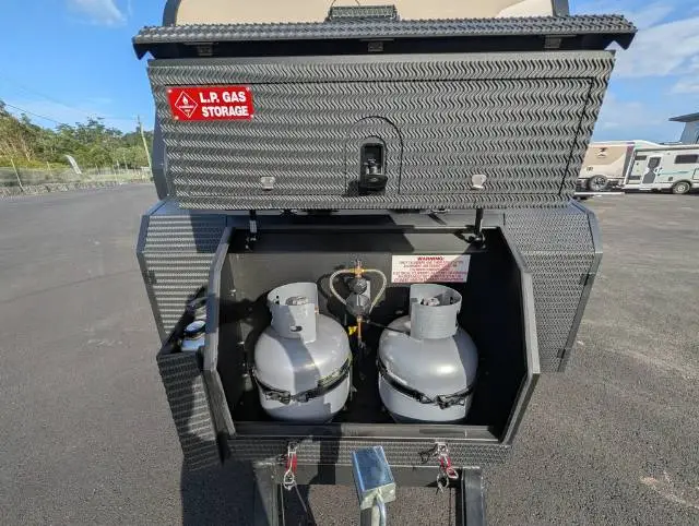https://media-caravea.syd1.digitaloceanspaces.com/caravans/6EC19560/image-6.webp?q=CDo4jX5G97