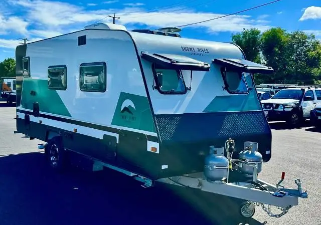 https://media-caravea.syd1.digitaloceanspaces.com/caravans/6EC19708/image-2.webp?q=cpWVacTUKy