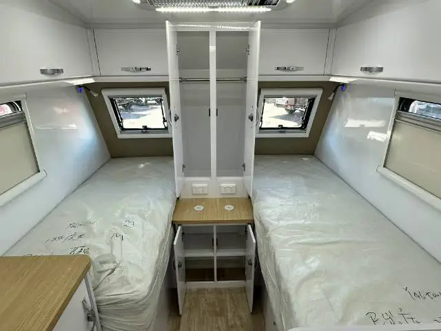 https://media-caravea.syd1.digitaloceanspaces.com/caravans/6EC19708/image-9.webp?q=TBPieFlwDP
