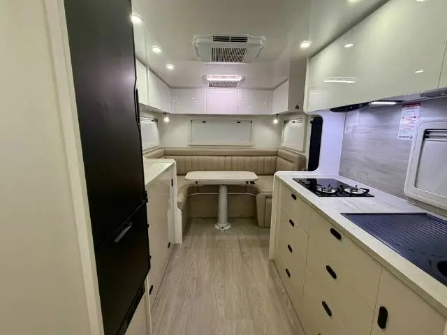 USED 2024 CRUSADER MUSKETEER EMPRESS A/T