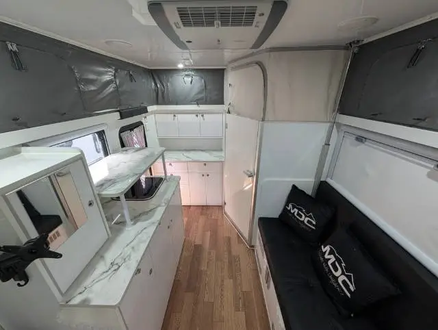 https://media-caravea.syd1.digitaloceanspaces.com/caravans/6EC19762/image-7.webp?q=ywj39qlLo4