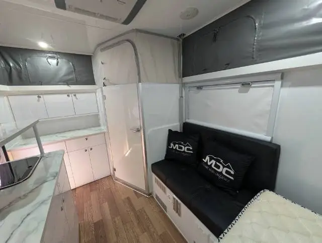 https://media-caravea.syd1.digitaloceanspaces.com/caravans/6EC19762/image-8.webp?q=RfPIRWvCty