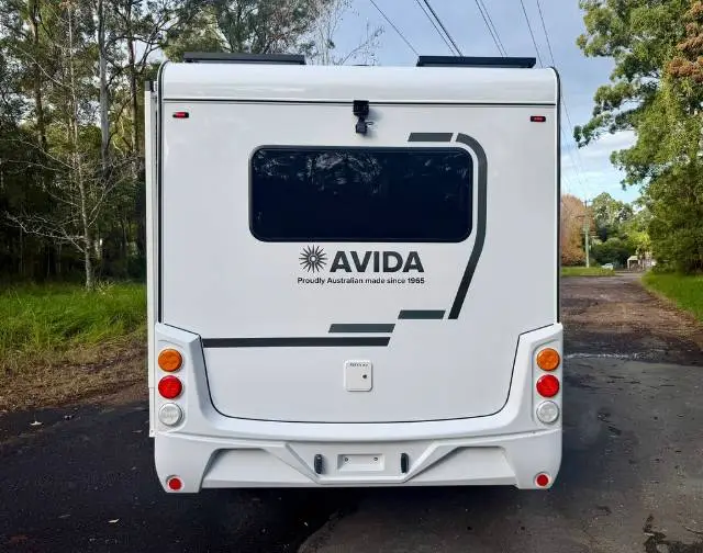 https://media-caravea.syd1.digitaloceanspaces.com/caravans/6EC19864/image-6.webp?q=mnE57jLQWi