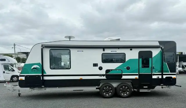 https://media-caravea.syd1.digitaloceanspaces.com/caravans/6EC19944/image-1.webp?q=psf2adKSbo
