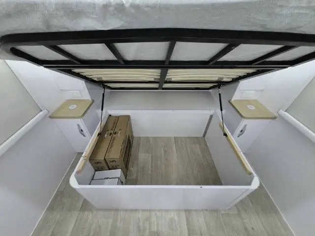 https://media-caravea.syd1.digitaloceanspaces.com/caravans/6EC19944/image-7.webp?q=zmtJ2xH00i