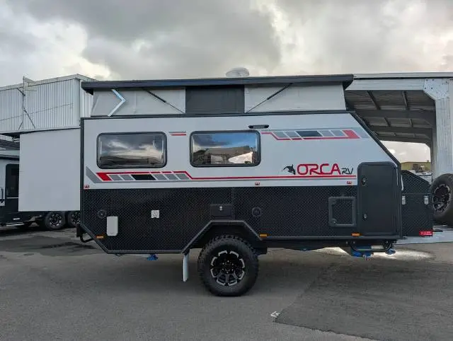https://media-caravea.syd1.digitaloceanspaces.com/caravans/6EC19960/image-3.webp?q=8gy8H3KqNz