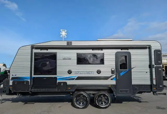 https://media-caravea.syd1.digitaloceanspaces.com/caravans/6EC20027/image-1.webp?q=sDsMCCmiX2