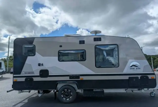 https://media-caravea.syd1.digitaloceanspaces.com/caravans/6EC20031/image-3.webp?q=9RTCyS21PP