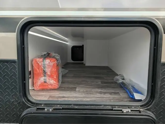 https://media-caravea.syd1.digitaloceanspaces.com/caravans/6EC20031/image-6.webp?q=NzZE1PtAwG