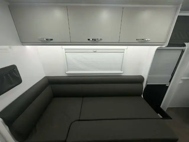 https://media-caravea.syd1.digitaloceanspaces.com/caravans/6EC20032/image-9.webp?q=lnGsGfYUio