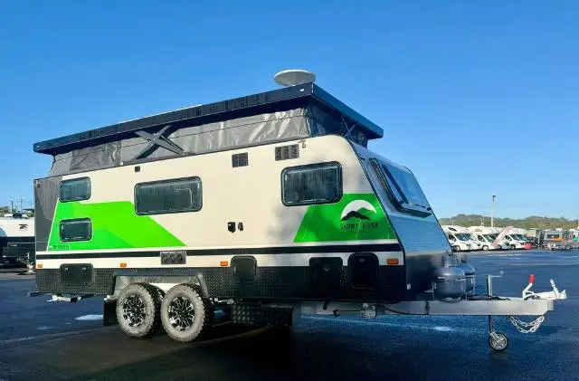 https://media-caravea.syd1.digitaloceanspaces.com/caravans/6EC20081/image-2.webp?q=guGabO3EjR