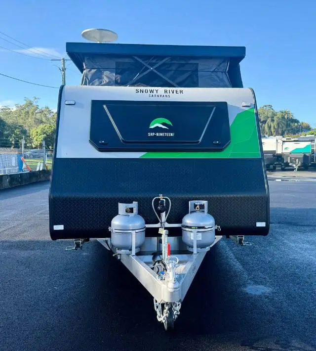https://media-caravea.syd1.digitaloceanspaces.com/caravans/6EC20081/image-4.webp?q=FrEzExlLQJ