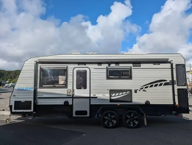https://media-caravea.syd1.digitaloceanspaces.com/caravans/6EC20086/image-1.webp?q=EtHlVTMtp3