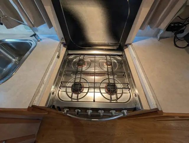 USED 2006 SUNSEEKER TRAVELLER