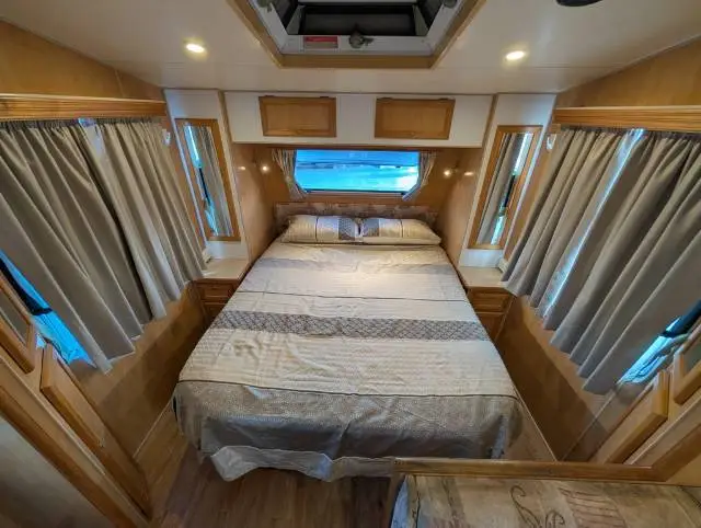 USED 2006 SUNSEEKER TRAVELLER