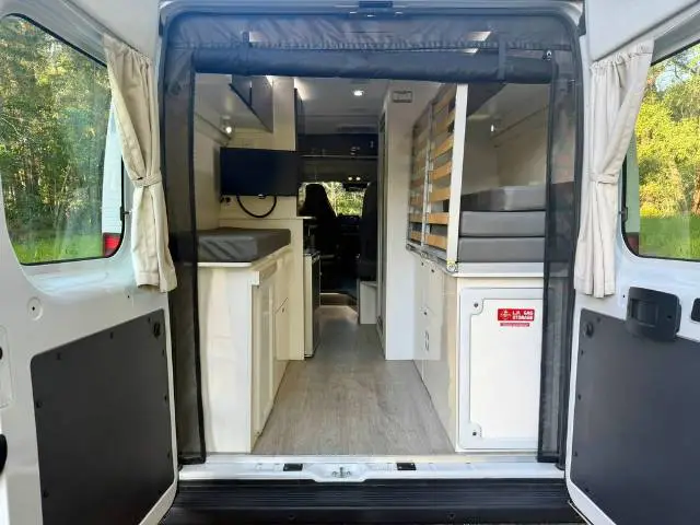 USED 2023 WINDSOR OTWAY