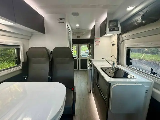 USED 2023 WINDSOR OTWAY